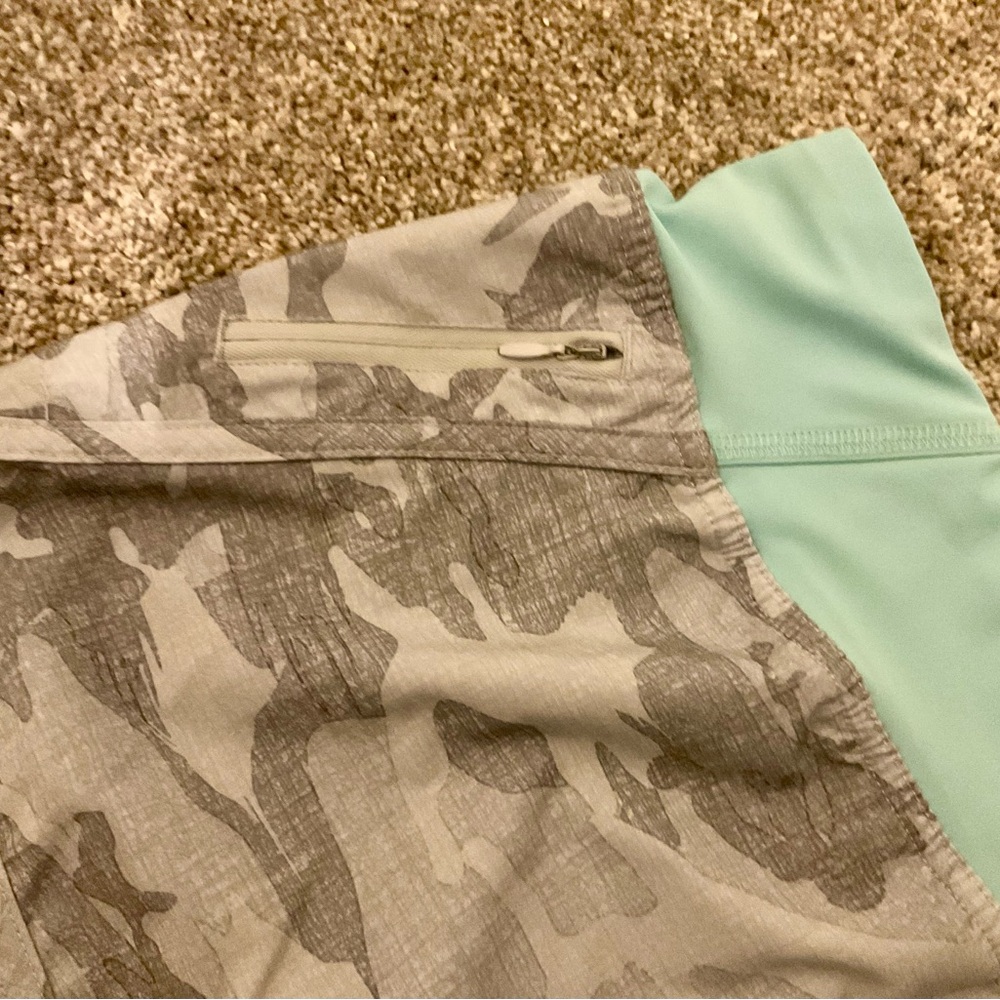 Women's Pelagic Bali Shorts - Size Medium - Picture 4 of 10